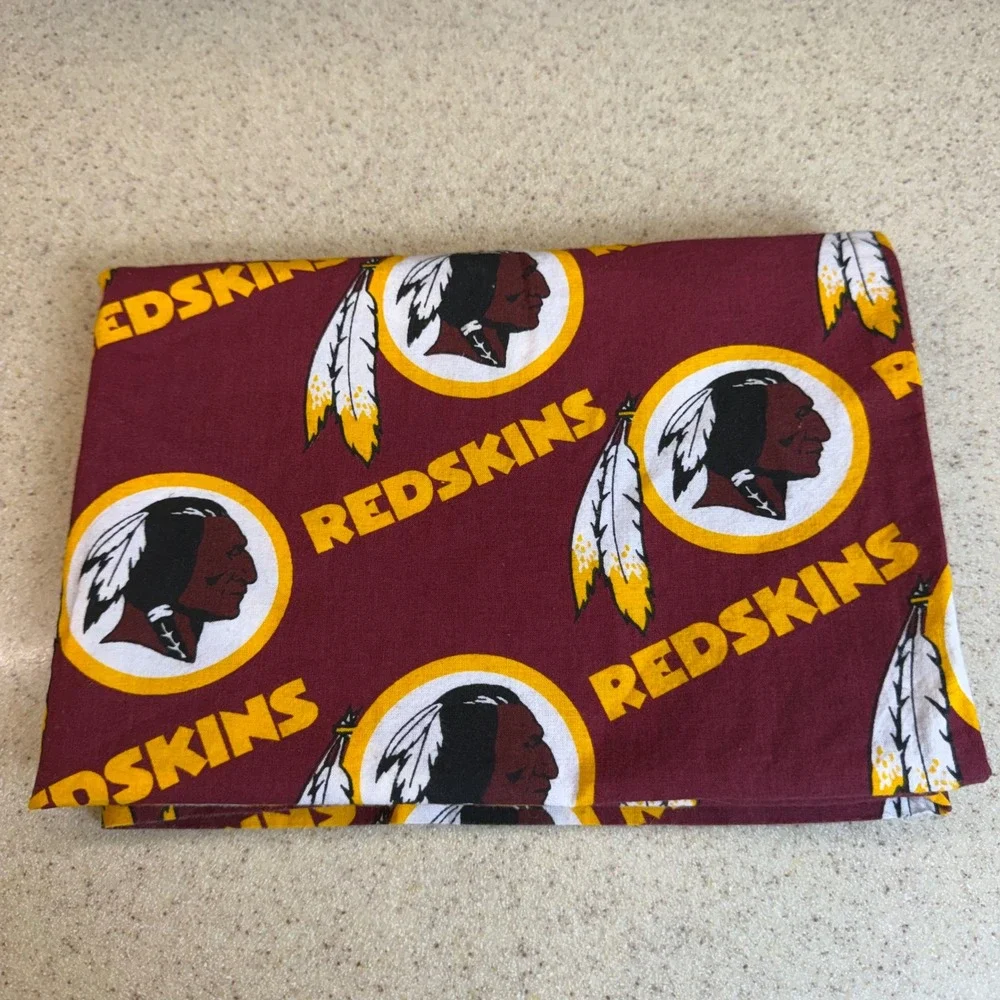 Vintage Washington Redskins NFL Standard Pillowcase Burgundy Gold Original Logo